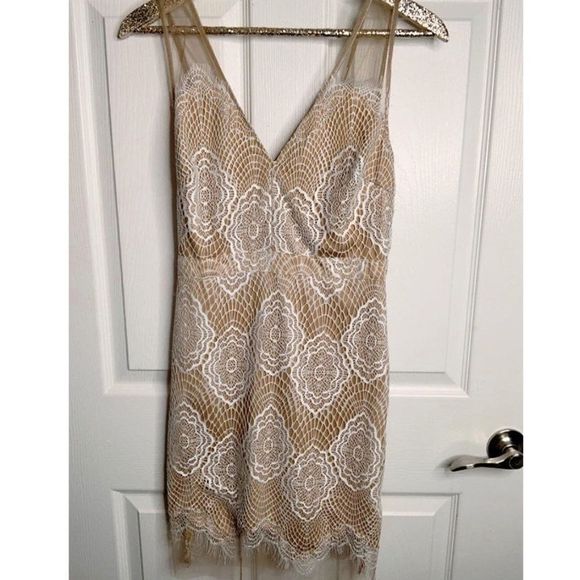 NWT The Frankie Crystal Collection Loving In Lace Dress - Picture 1 of 2